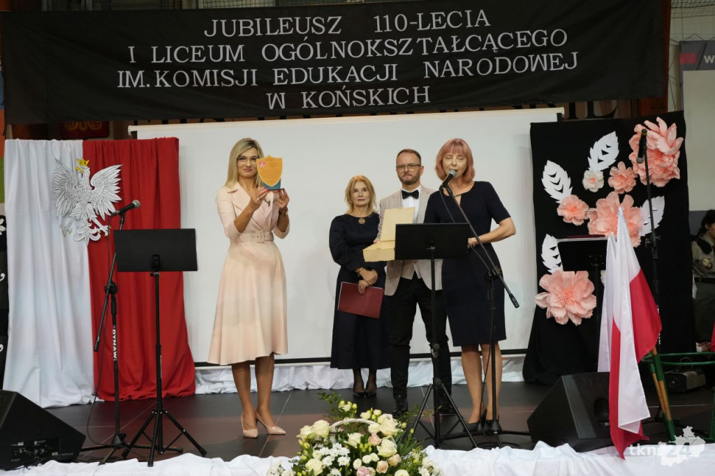 110 lat tradycji i wspomnień. Jubileusz I LO im. KEN w Końskich [wideo, zdjęcia]