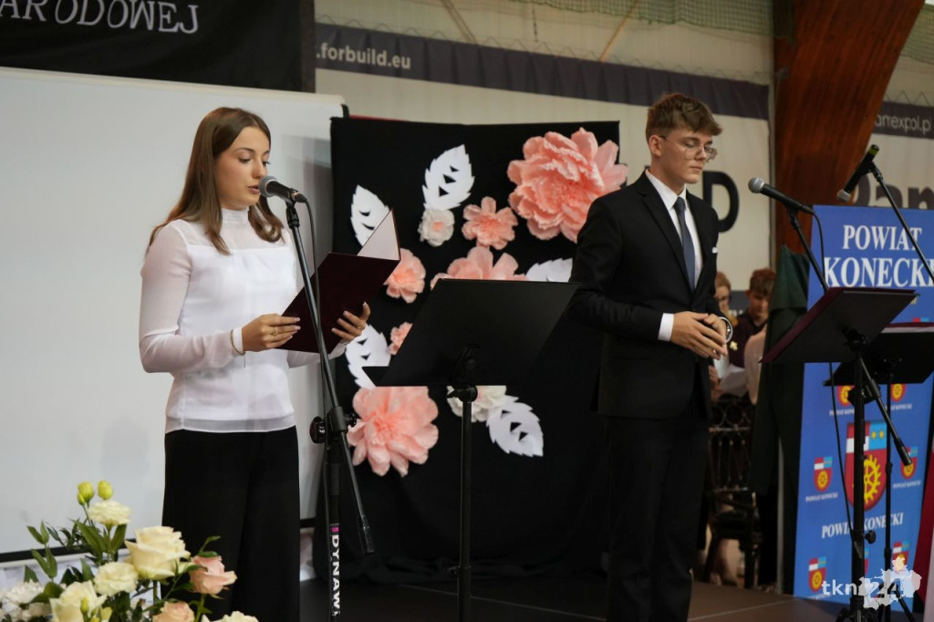 110 lat tradycji i wspomnień. Jubileusz I LO im. KEN w Końskich [wideo, zdjęcia]