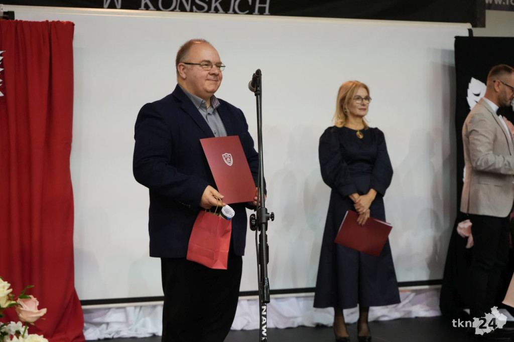 110 lat tradycji i wspomnień. Jubileusz I LO im. KEN w Końskich [wideo, zdjęcia]
