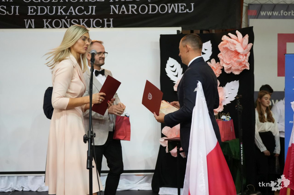 110 lat tradycji i wspomnień. Jubileusz I LO im. KEN w Końskich [wideo, zdjęcia]
