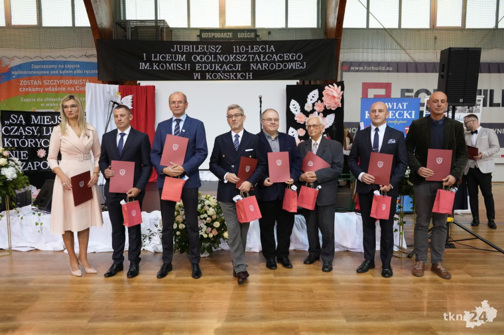 110 lat tradycji i wspomnień. Jubileusz I LO im. KEN w Końskich [wideo, zdjęcia]