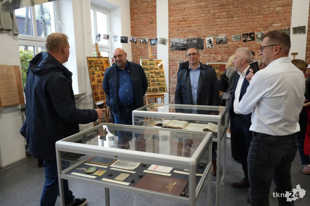 110 lat tradycji i wspomnień. Jubileusz I LO im. KEN w Końskich [wideo, zdjęcia]