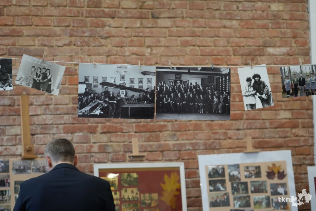 110 lat tradycji i wspomnień. Jubileusz I LO im. KEN w Końskich [wideo, zdjęcia]