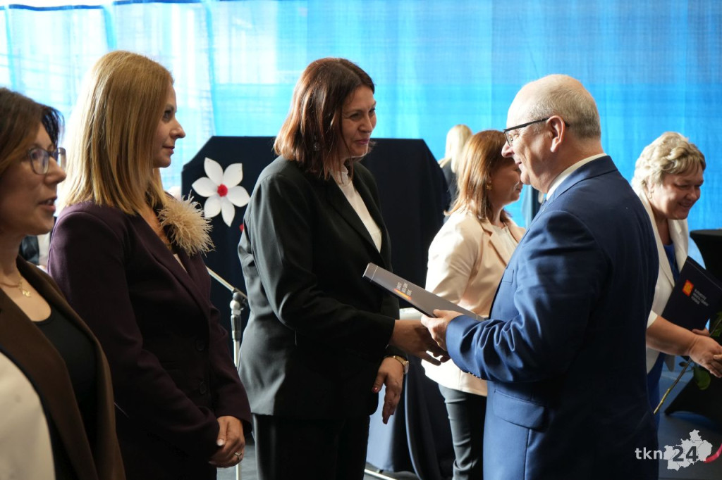 Gminne obchody Dnia Edukacji Narodowej 2025 w Końskich [wideo, zdjęcia]