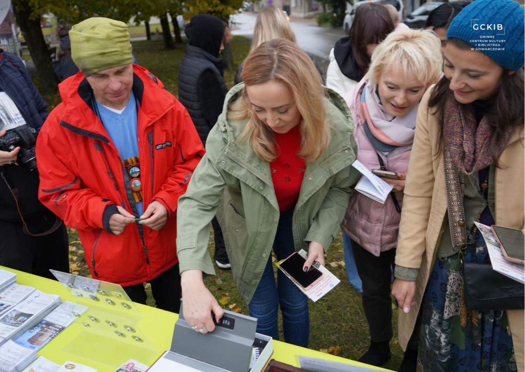 Gra terenowa o legendach i dawnym rzemiośle w Gowarczowie [zdjęcia]