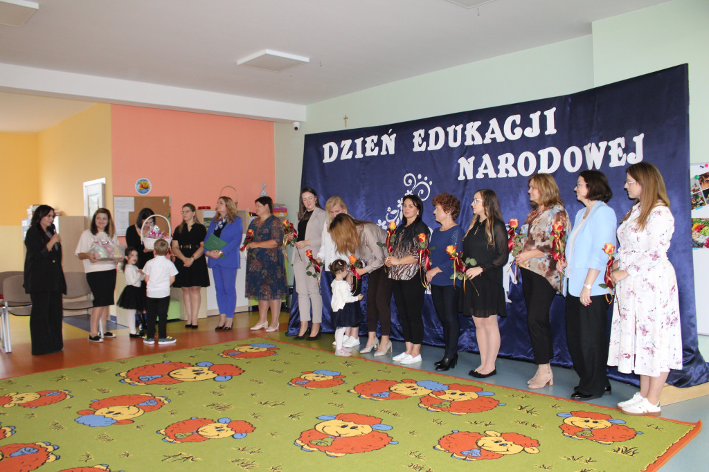 Dzień Edukacji Narodowej 2025 w gminie Smyków. Świętowały szkoły i przedszkole [zdjęcia]