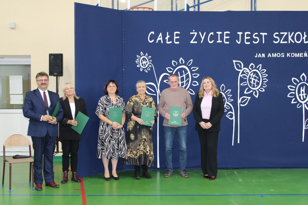 Dzień Edukacji Narodowej 2025 w gminie Smyków. Świętowały szkoły i przedszkole [zdjęcia]