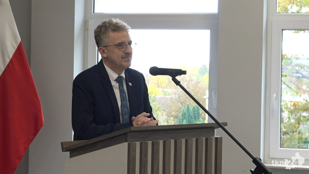 Powiat konecki docenił nauczycieli i dyrektorów z okazji Dnia Edukacji Narodowej [wideo, zdjęcia]