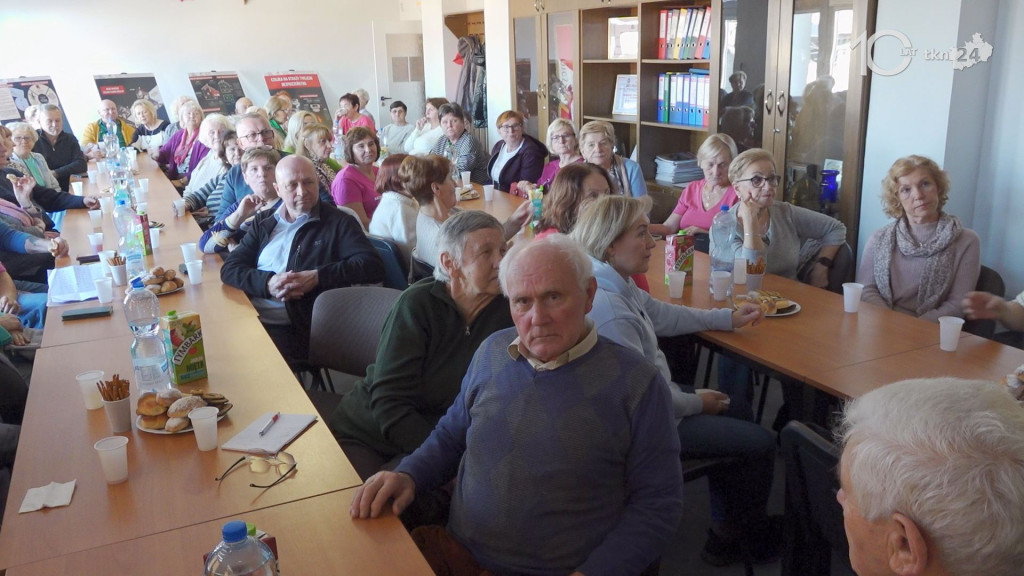 Czujny senior! Ratująca życie wiedza i ważne narzędzia dla seniorów [wideo, zdjęcia]