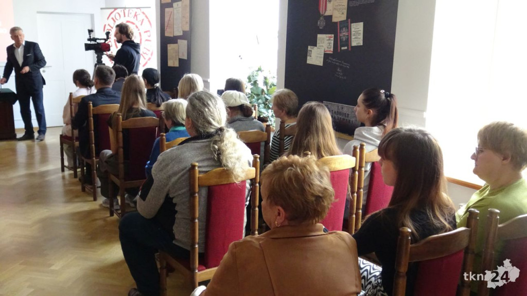 Jak zmuszano dzieci do pracy? Ciekawa konferencja w Końskich [wideo, zdjęcia]