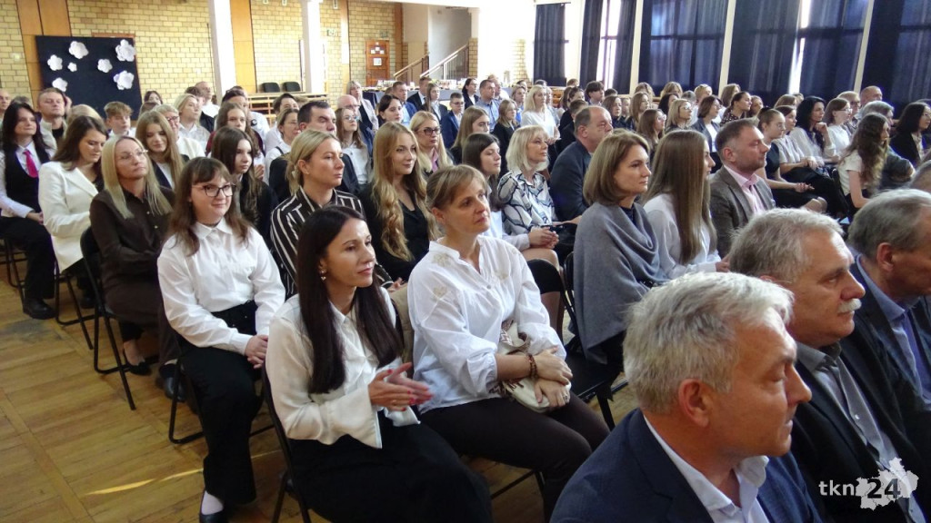 Oto najlepsi uczniowie gminy Końskie. Poznajcie stypendystów [wideo, zdjęcia]