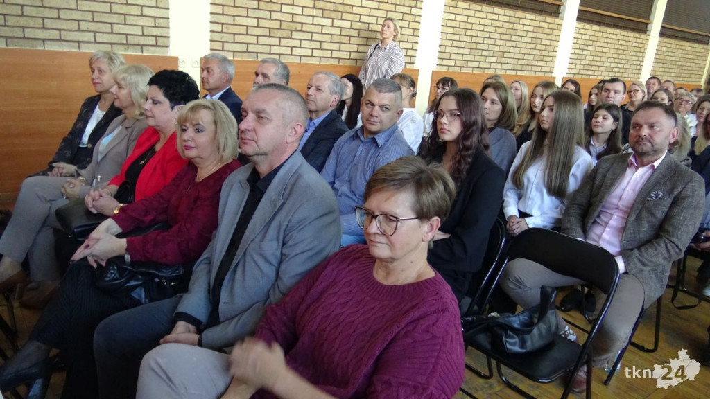 Oto najlepsi uczniowie gminy Końskie. Poznajcie stypendystów [wideo, zdjęcia]