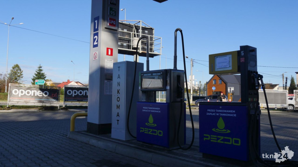 Nowa stacja paliw w Końskich. PEZDO to niskie ceny i pełna automatyzacja [wideo, zdjęcia]