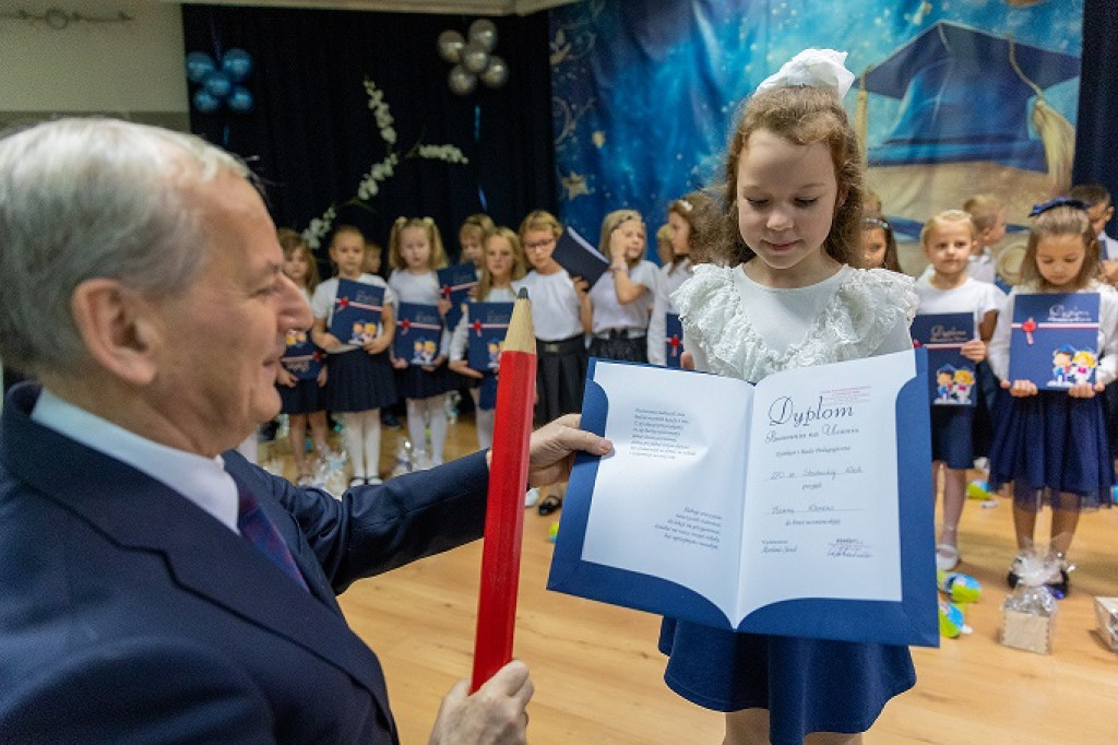 Pierwszoklasiści ze Stadnickiej Woli oficjalnie przyjęci w poczet uczniów [zdjęcia]