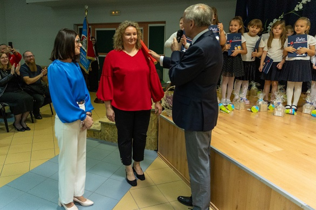 Pierwszoklasiści ze Stadnickiej Woli oficjalnie przyjęci w poczet uczniów [zdjęcia]