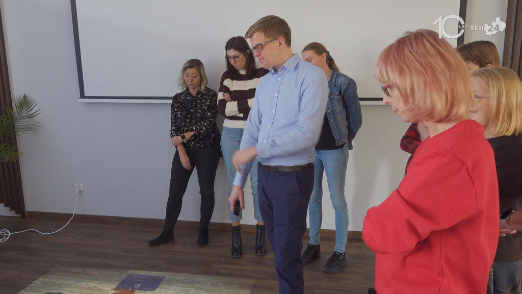 Magiczny dywan wsparciem w edukacji. Ciekawa konferencja w Końskich [wideo, zdjęcia]