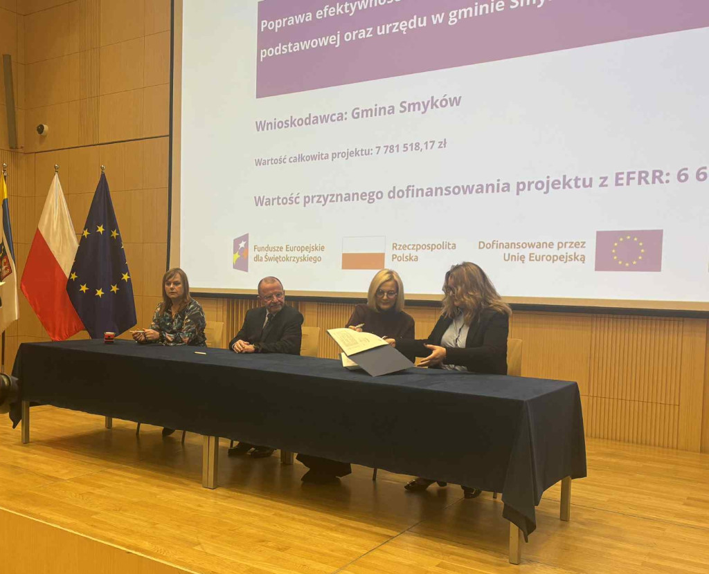 Gmina Smyków z unijnym wsparciem. Szkoła w Miedzierzy i urząd przejdą termomodernizację