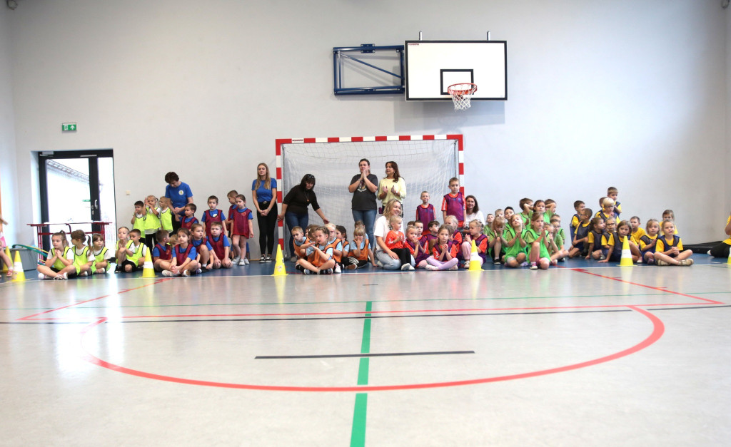 Mali sportowcy z Krasnej najlepsi w gminnej Przedszkoliadzie [wideo, zdjęcia]