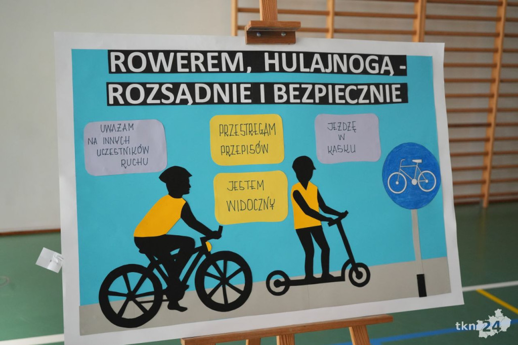 Stąporkowska szkoła najlepsza w powiatowych eliminacjach turnieju `Bezpieczeństwo na piątkę` [wideo, zdjęcia]