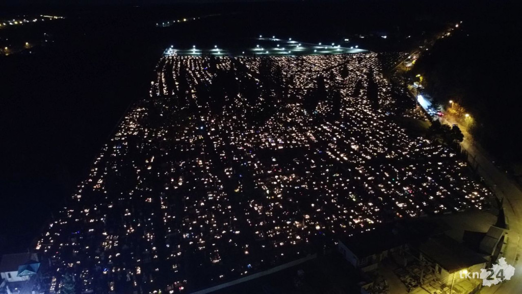 Konecki cmentarz z drona. Zobaczcie nocne ujęcia