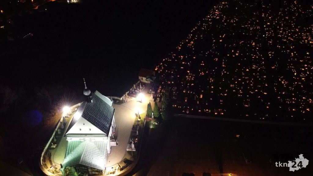 Konecki cmentarz z drona. Zobaczcie nocne ujęcia
