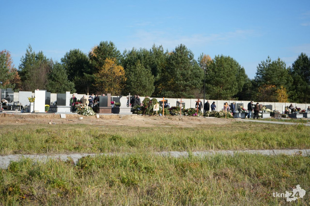 Sobotni poranek Wszystkich Świętych w Końskich. Zobaczcie zdjęcia