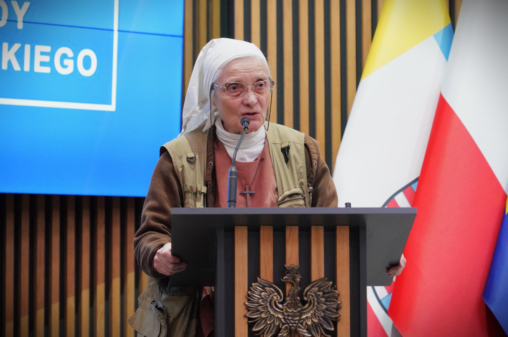 Nauczyciel Emil Grabarczyk z honorową nagrodą `Czyste Serce` [zdjęcia]