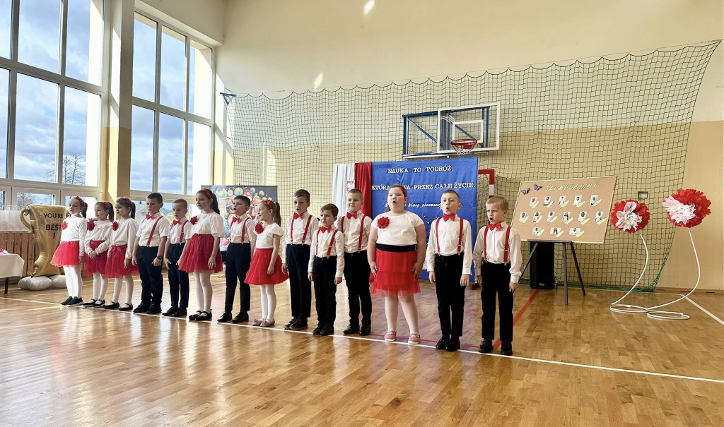 Uroczyste ślubowanie pierwszoklasistów w gminie Fałków [zdjęcia]