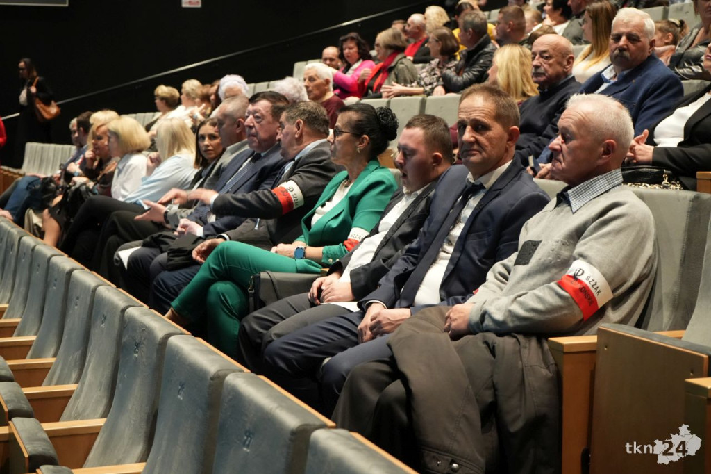 Rozpoczęły się gminne obchody Święta Niepodległości. Akademia Patriotyczna ZPO w Dziebałtowie  [wideo, zdjęcia]