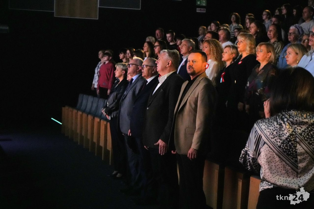 Rozpoczęły się gminne obchody Święta Niepodległości. Akademia Patriotyczna ZPO w Dziebałtowie  [wideo, zdjęcia]