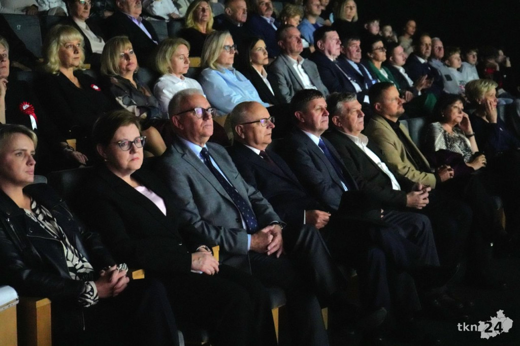 Rozpoczęły się gminne obchody Święta Niepodległości. Akademia Patriotyczna ZPO w Dziebałtowie  [wideo, zdjęcia]