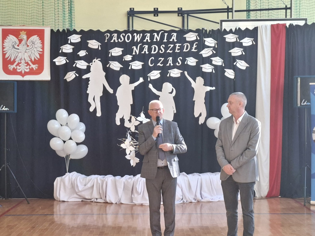 Pierwszoklasiści ślubowali w ZPO w Kazanowie [zdjęcia]