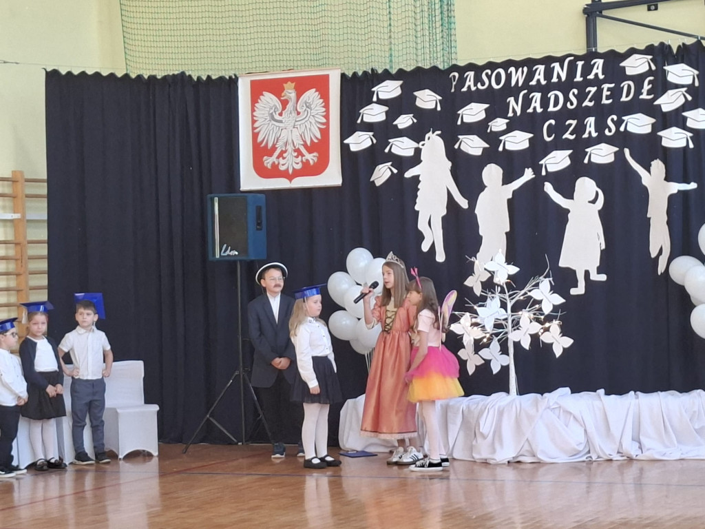 Pierwszoklasiści ślubowali w ZPO w Kazanowie [zdjęcia]