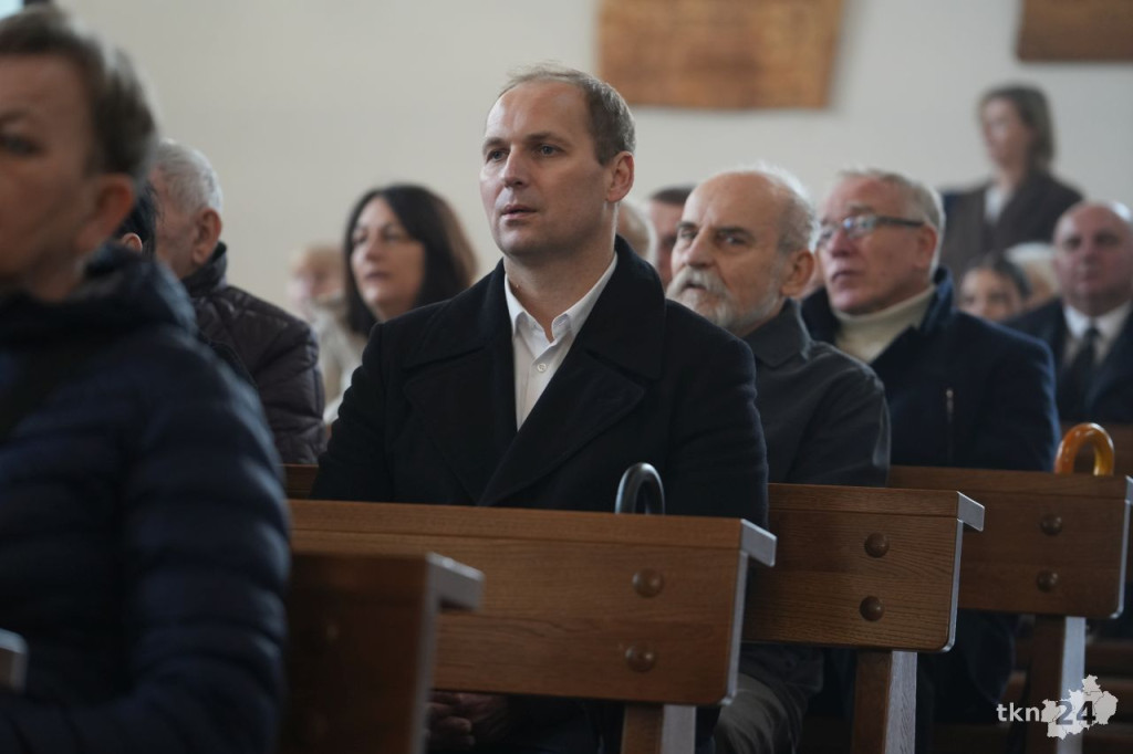Sercem Młodzi śpiewali dla Niepodległej w Końskich [wideo, zdjęcia]