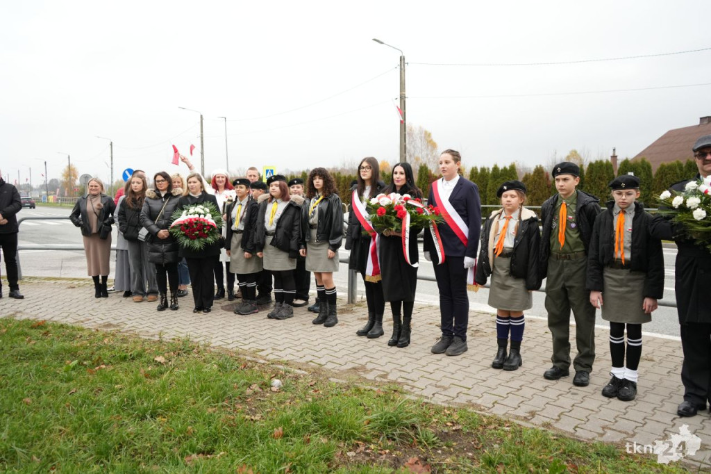 Pamięć, jedność i zaduma. W gminie Smyków uczczono Święto Niepodległości [wideo, zdjęcia]
