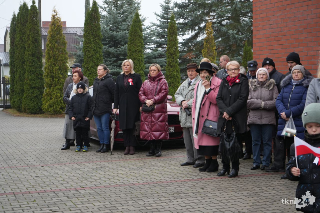 Uroczyste obchody 107. rocznicy odzyskania Niepodległości Polski w Gowarczowie [wideo, zdjęcia]