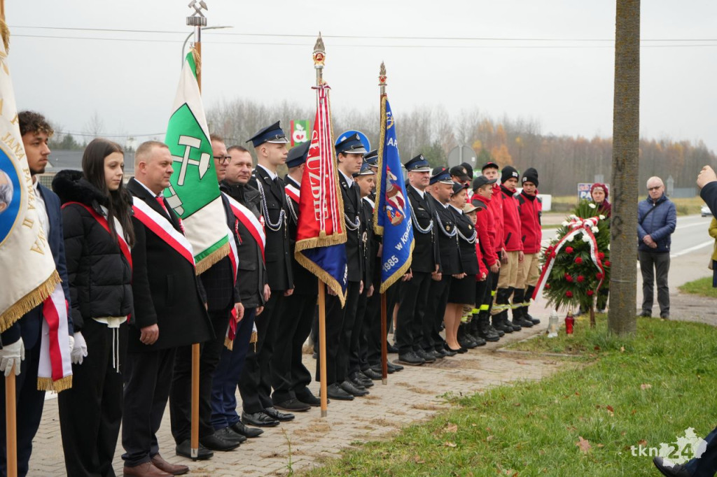 Pamięć, jedność i zaduma. W gminie Smyków uczczono Święto Niepodległości [wideo, zdjęcia]