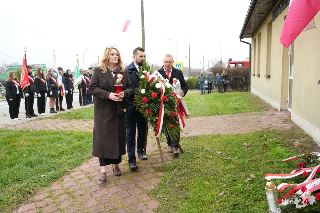 Pamięć, jedność i zaduma. W gminie Smyków uczczono Święto Niepodległości [wideo, zdjęcia]