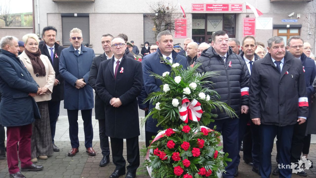 Radośnie zjednoczeni pod Biało-Czerwoną. Główne miejskie obchody w Końskich [wideo, zdjęcia]