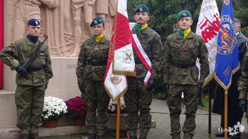 Radośnie zjednoczeni pod Biało-Czerwoną. Główne miejskie obchody w Końskich [wideo, zdjęcia]