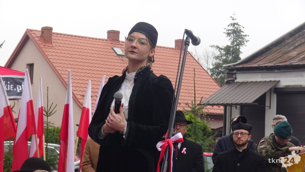 Radośnie zjednoczeni pod Biało-Czerwoną. Główne miejskie obchody w Końskich [wideo, zdjęcia]