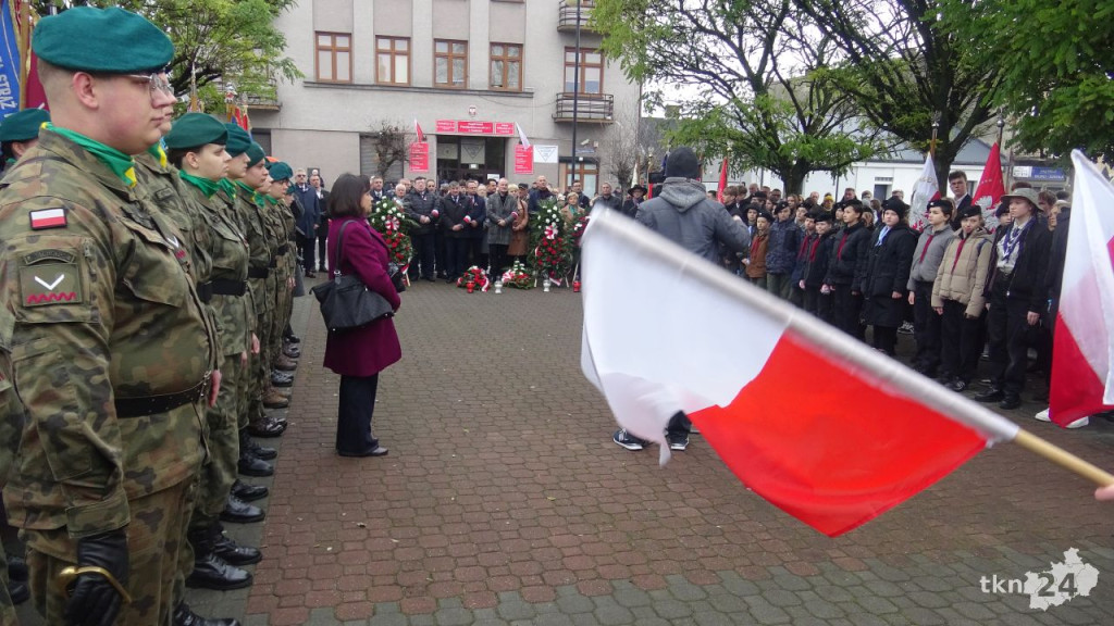 Radośnie zjednoczeni pod Biało-Czerwoną. Główne miejskie obchody w Końskich [wideo, zdjęcia]
