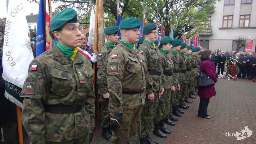 Radośnie zjednoczeni pod Biało-Czerwoną. Główne miejskie obchody w Końskich [wideo, zdjęcia]