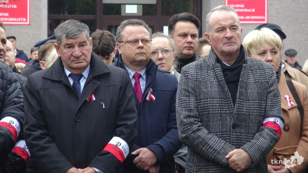 Radośnie zjednoczeni pod Biało-Czerwoną. Główne miejskie obchody w Końskich [wideo, zdjęcia]