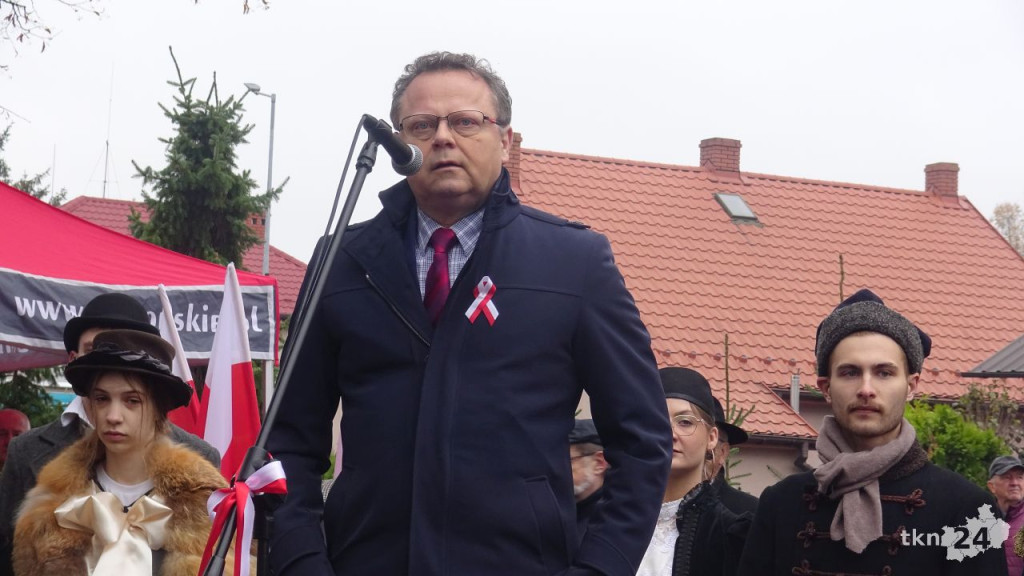Radośnie zjednoczeni pod Biało-Czerwoną. Główne miejskie obchody w Końskich [wideo, zdjęcia]