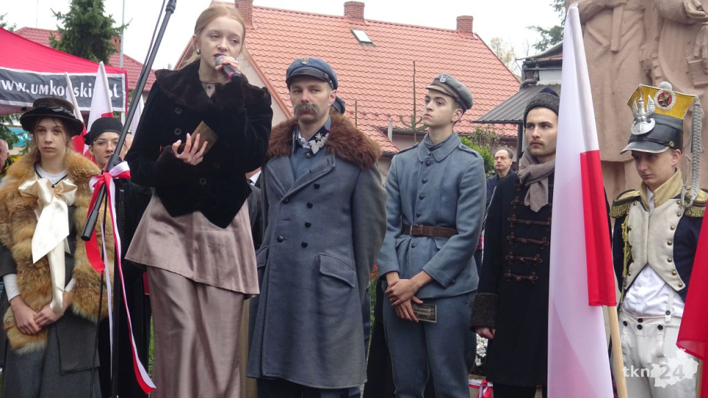 Radośnie zjednoczeni pod Biało-Czerwoną. Główne miejskie obchody w Końskich [wideo, zdjęcia]