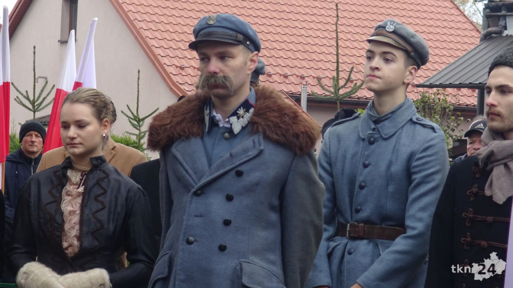 Radośnie zjednoczeni pod Biało-Czerwoną. Główne miejskie obchody w Końskich [wideo, zdjęcia]