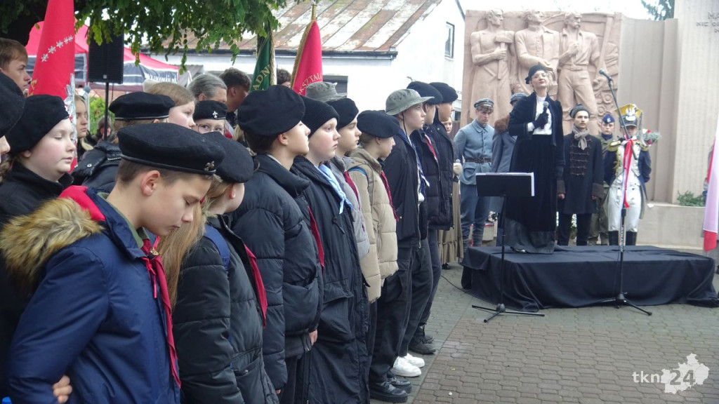 Radośnie zjednoczeni pod Biało-Czerwoną. Główne miejskie obchody w Końskich [wideo, zdjęcia]