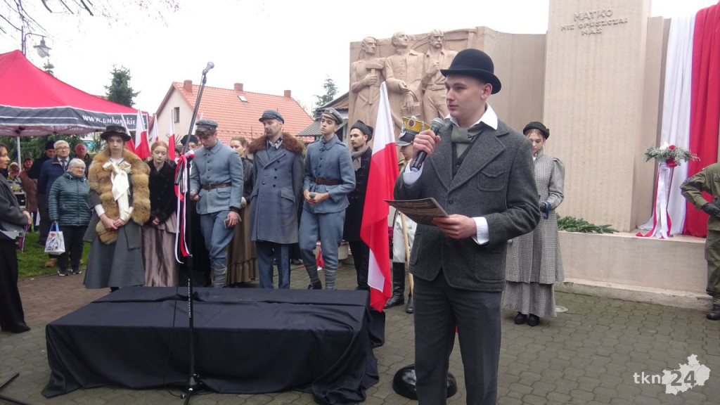 Radośnie zjednoczeni pod Biało-Czerwoną. Główne miejskie obchody w Końskich [wideo, zdjęcia]