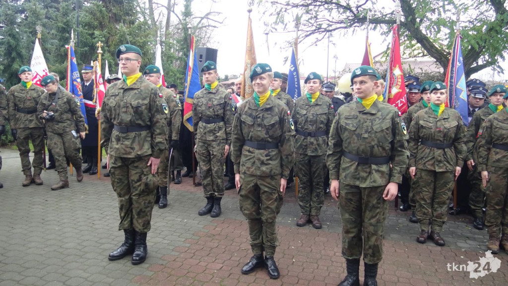 Radośnie zjednoczeni pod Biało-Czerwoną. Główne miejskie obchody w Końskich [wideo, zdjęcia]